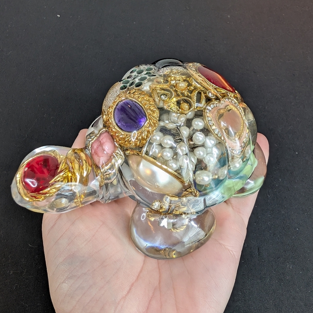 Handmade Vintage Jewelry Turtle - Artisan Upcycled Resin Decor Gifts - Picture 5 of 9